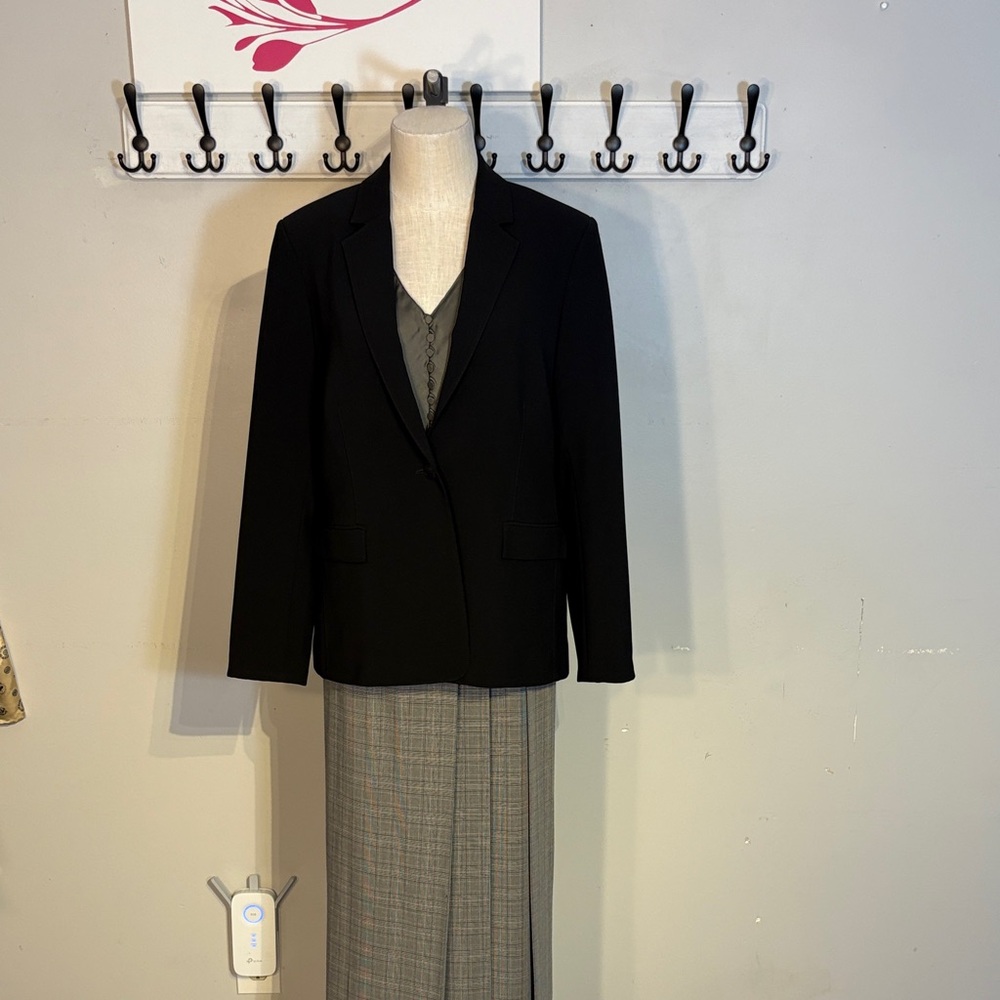 Simons Classic Black Women's Blazer Size 12
